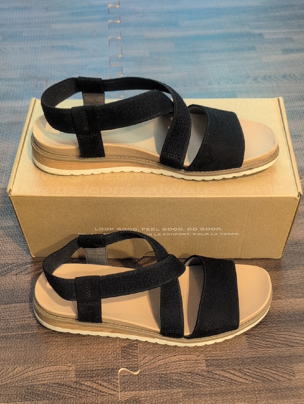 Dr. Scholl's Women's Islander Sandal Size 8 Black Microfiber - Picture 3 of 7